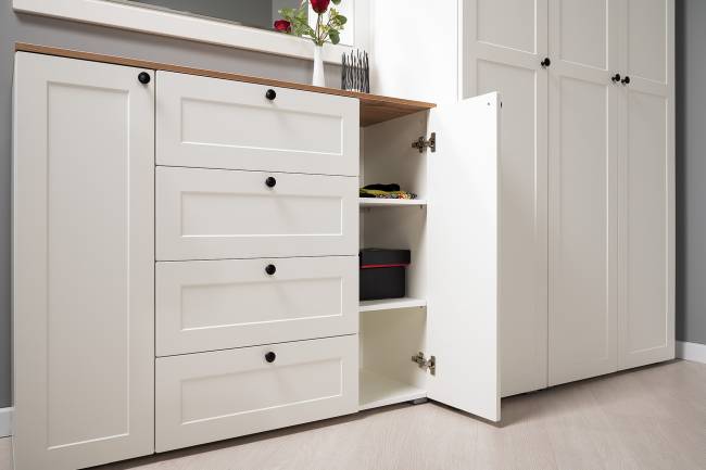 Комод Остин 16.221 цвет белый шагрень/дуб крафт золотой Комод Остин 16.221 цвет белый шагрень/дуб крафт золотой